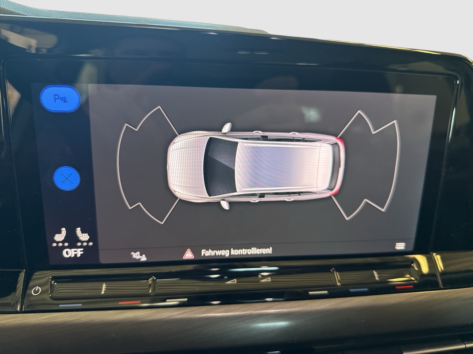 Volkswagen Golf Variant VIII 1.5 eTSI STYLE ACC NAVI LED+