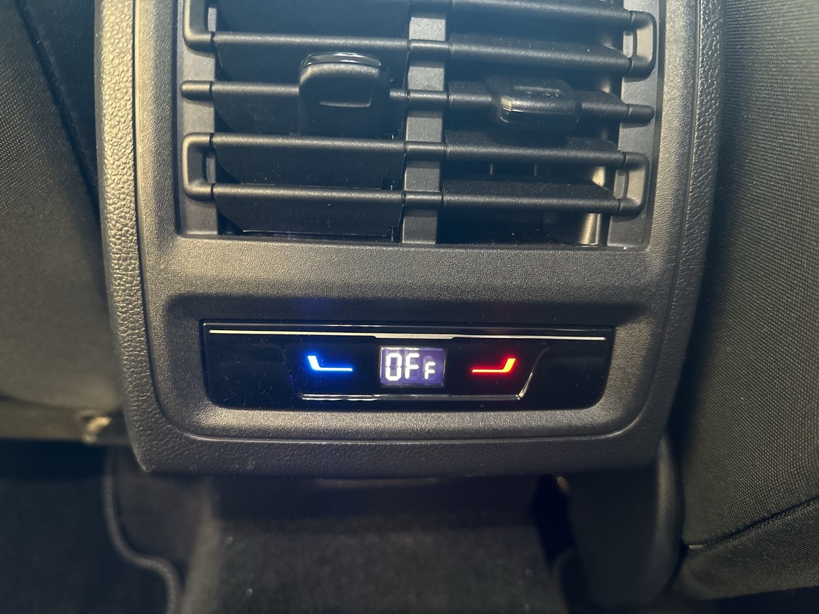 Volkswagen Golf Variant VIII 1.5 eTSI STYLE ACC NAVI LED+