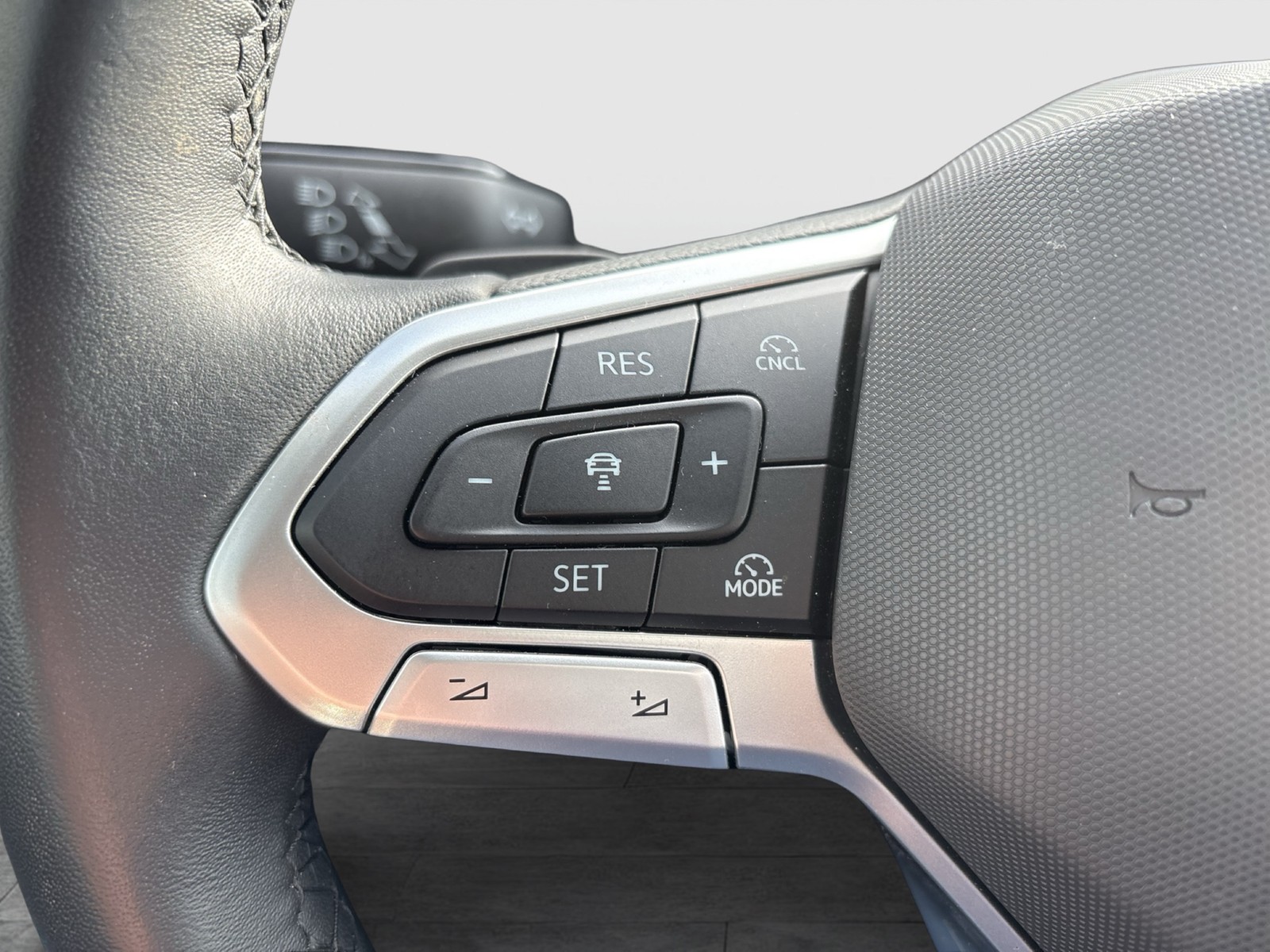 Volkswagen Caddy Maxi 2.0 LIFE 7SITZE AHK NAVI ALU CARPLAY