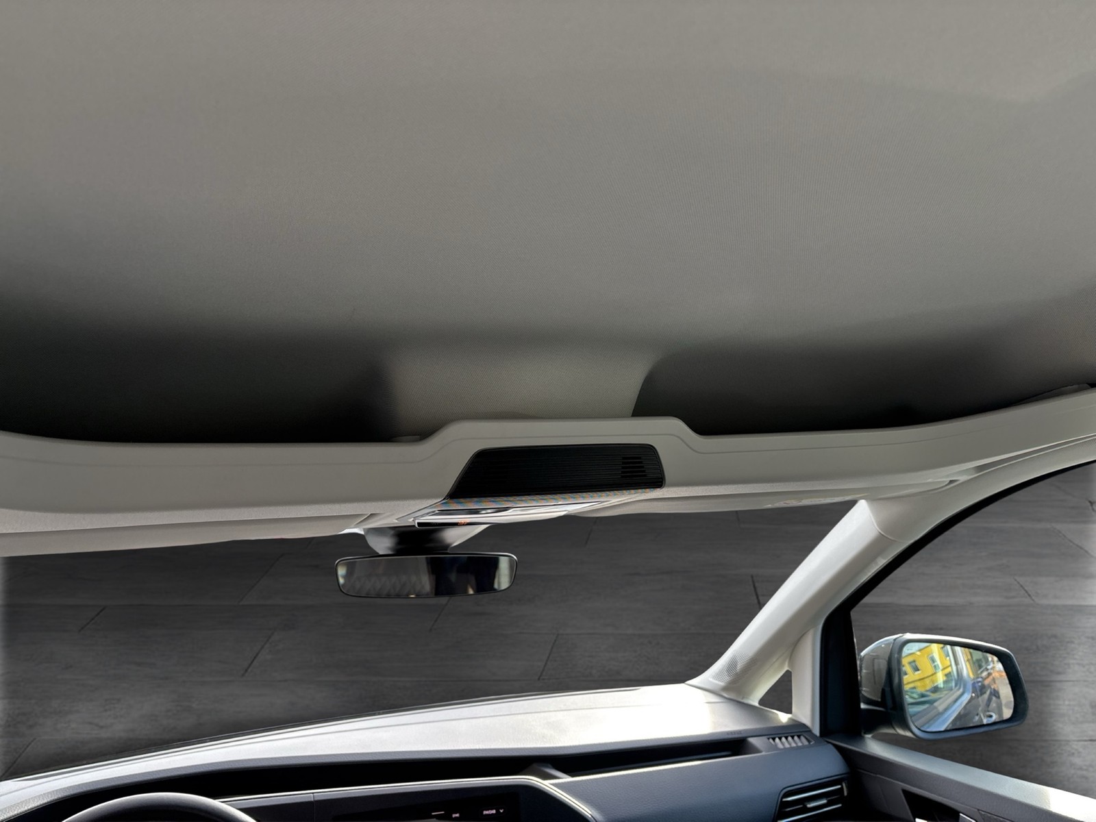 Volkswagen Caddy Maxi 2.0 LIFE 7SITZE AHK NAVI ALU CARPLAY