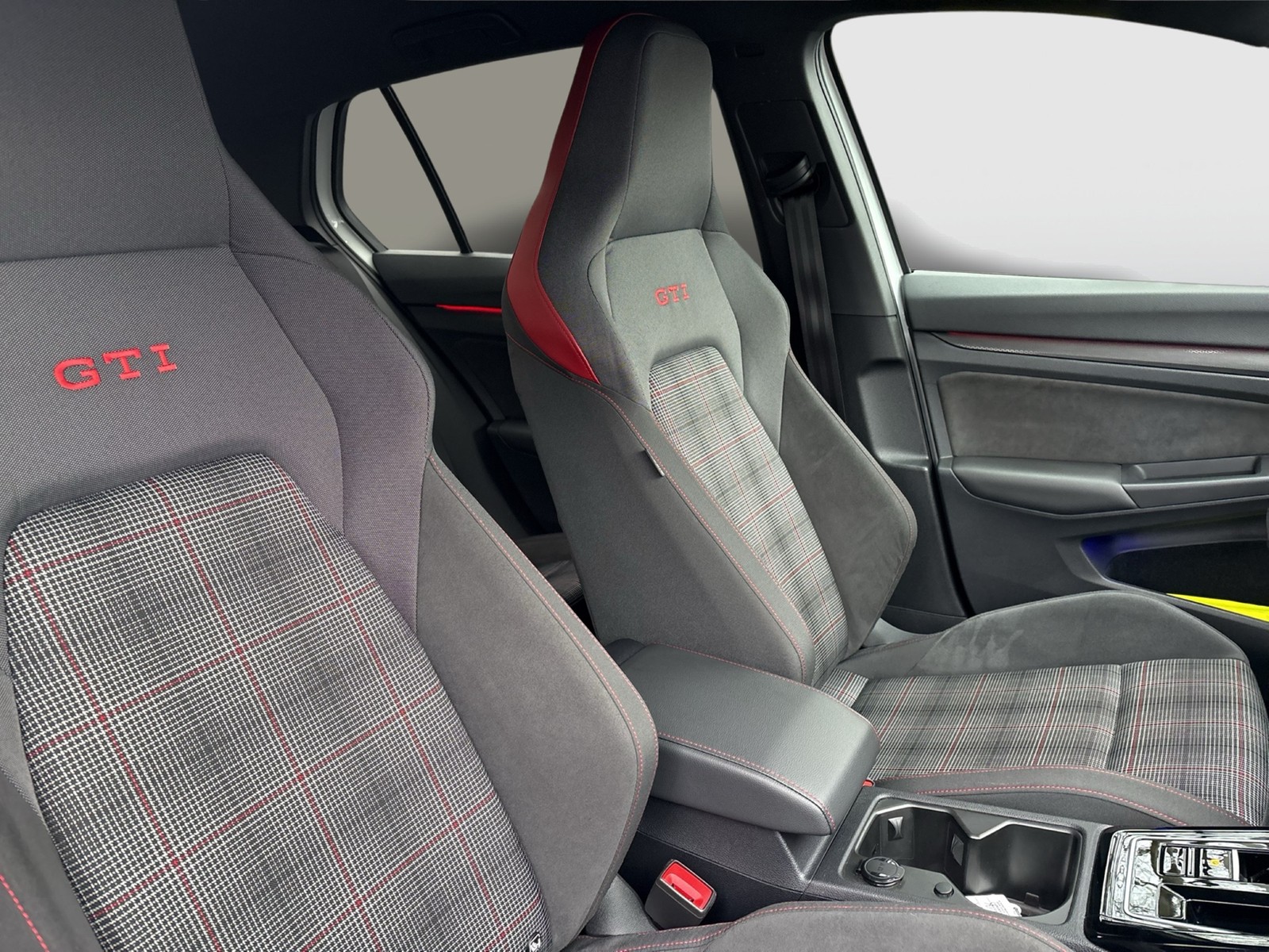 Volkswagen Golf VIII 2.0 GTI ACC CARPLAY LED+ SITZHEIZUNG