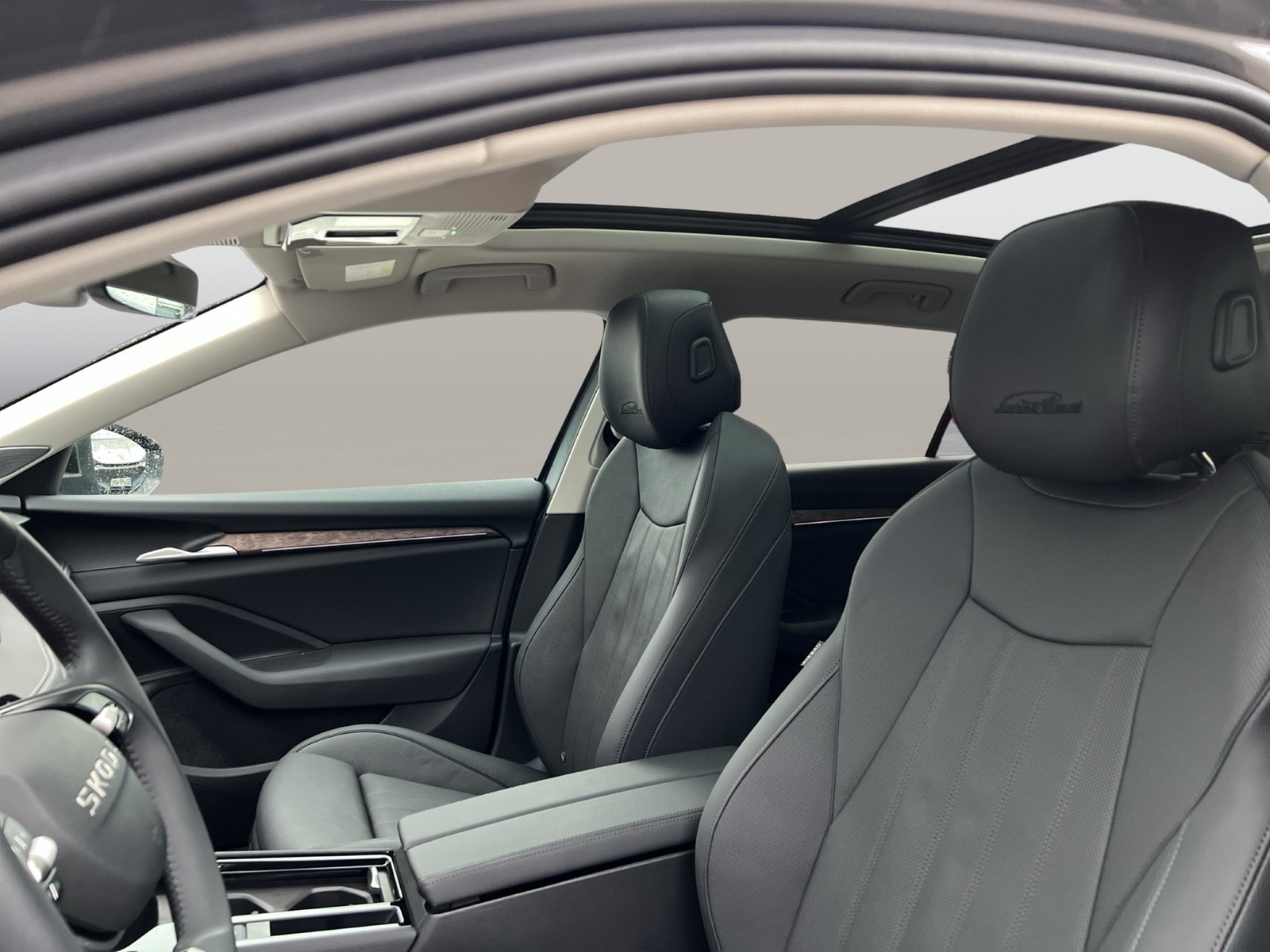 Skoda Superb Combi 2.0 L&K PANO CANTON AHK CAM ACC