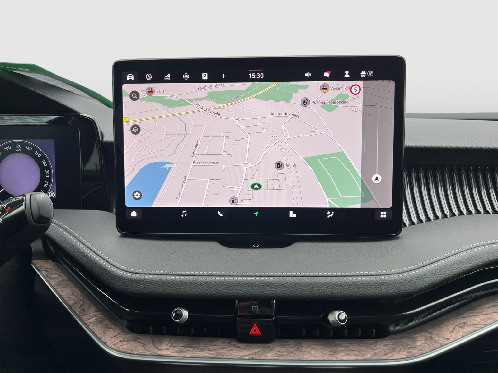 Skoda Superb Combi 2.0 L&K PANO CANTON AHK CAM ACC