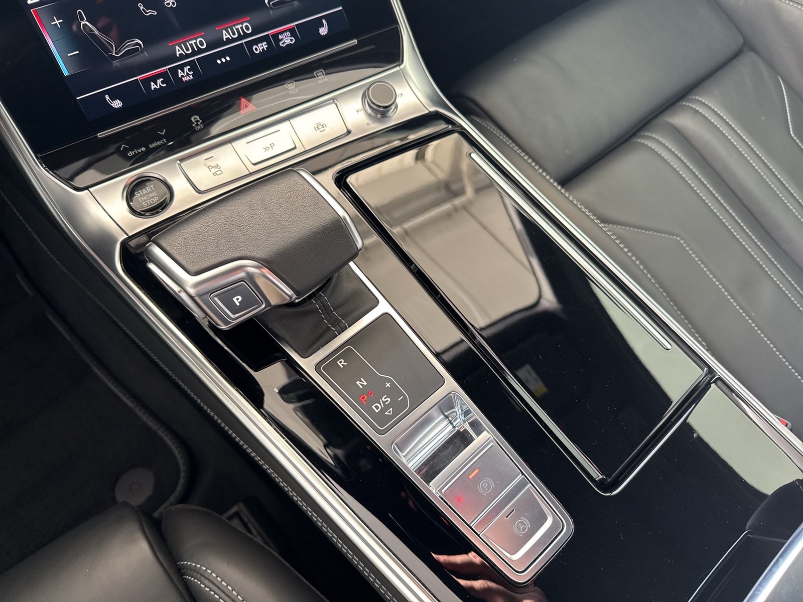 Audi A6 Avant 55 Qu. HYBRID S LINE PANO B&O ALU20