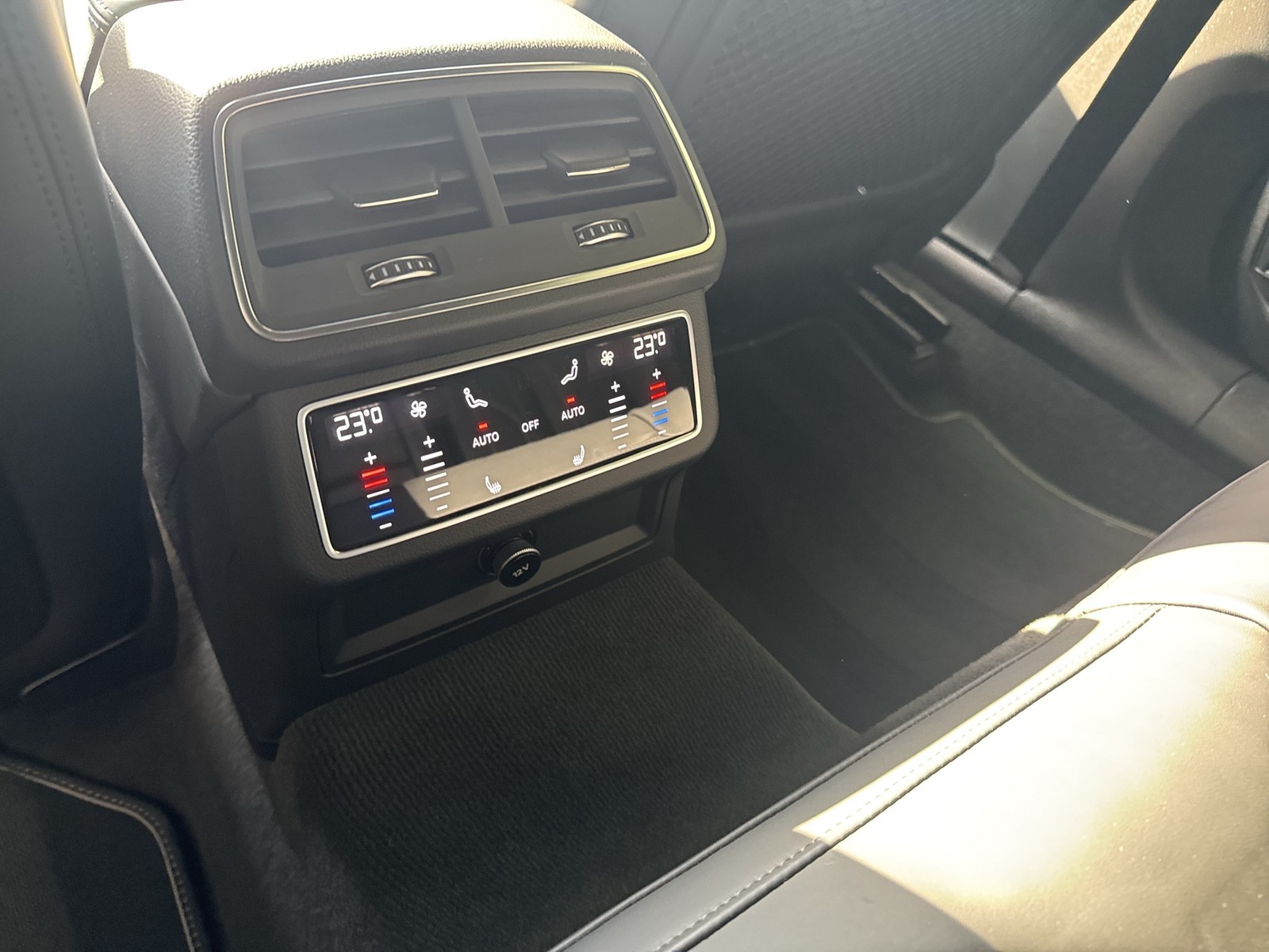 Audi A6 Avant 55 Qu. HYBRID S LINE PANO B&O ALU20