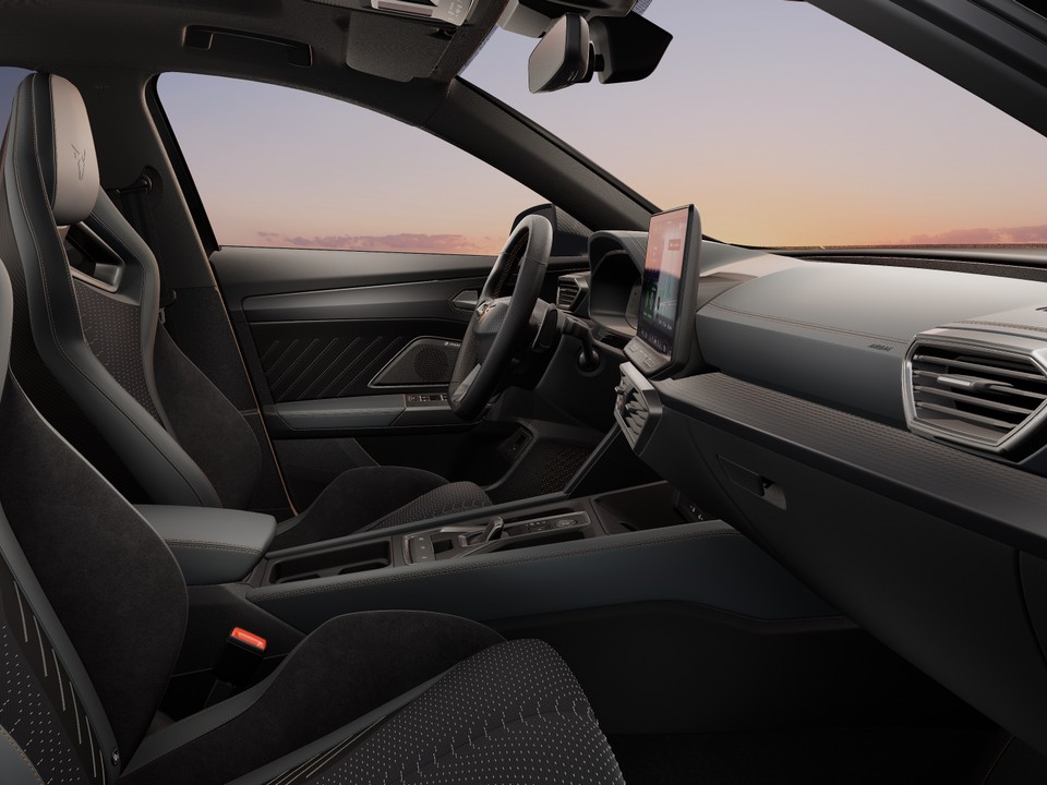 Cupra Formentor 2.5 VZ5 4DRIVE PANO eSITZE eKLAPPE