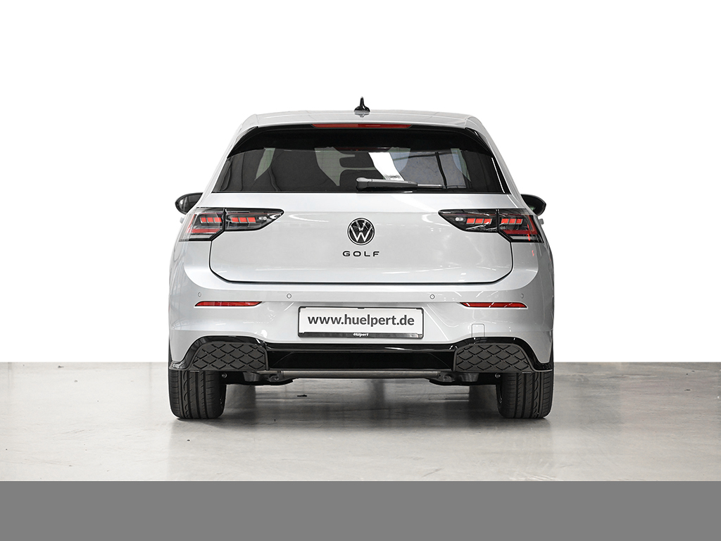 Volkswagen Golf 1.5 R-LINE DSG BLACKSTYLE MATRIXLED AHK
