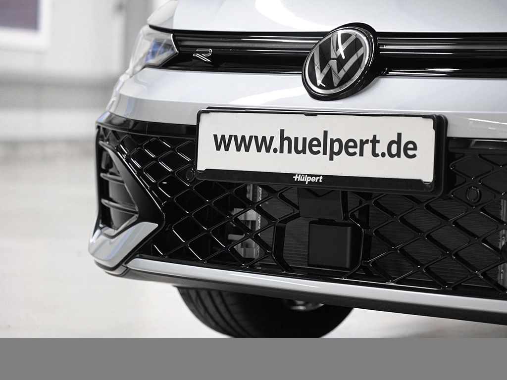 Volkswagen Golf 1.5 R-LINE DSG BLACKSTYLE MATRIXLED AHK