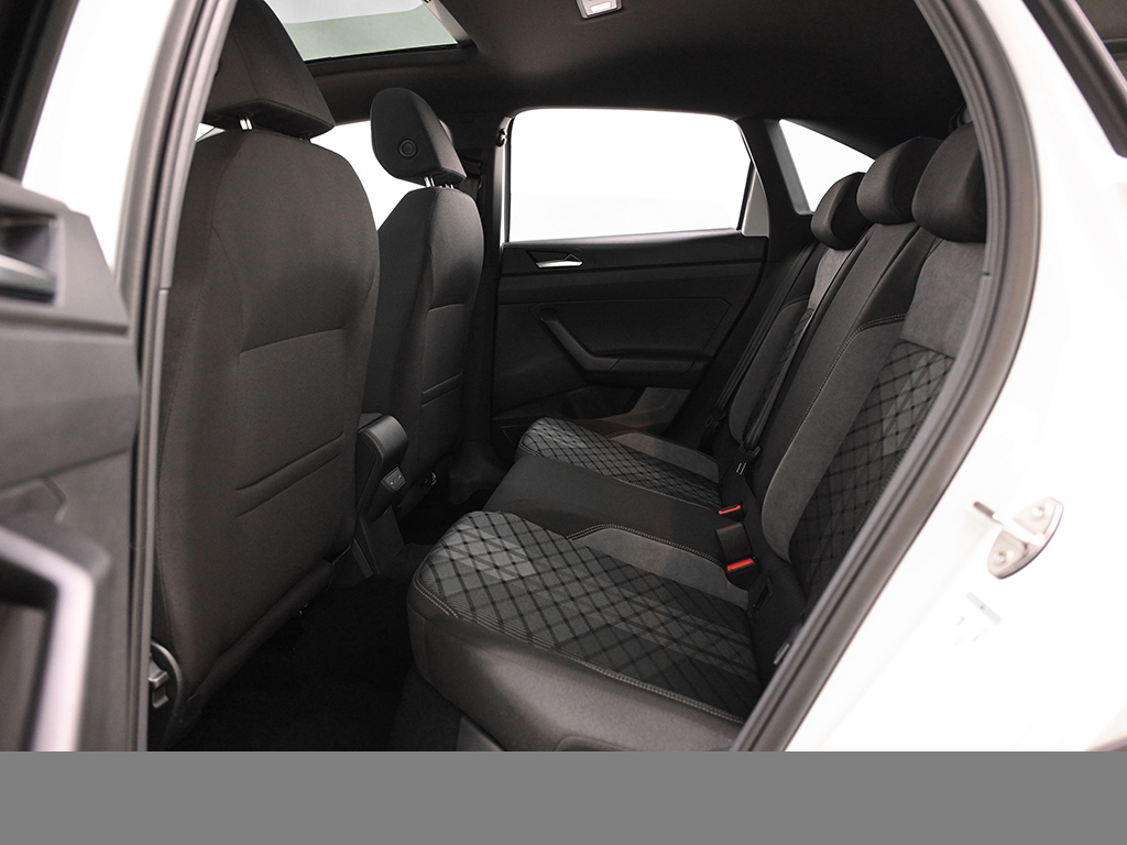 Volkswagen Taigo 1.5 TSI R-LINE DSG
