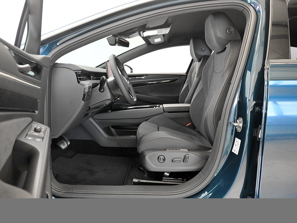 Volkswagen ID.7 Tourer PRO S AHK WÄRMEPUMPE eSITZE eKLAPPE