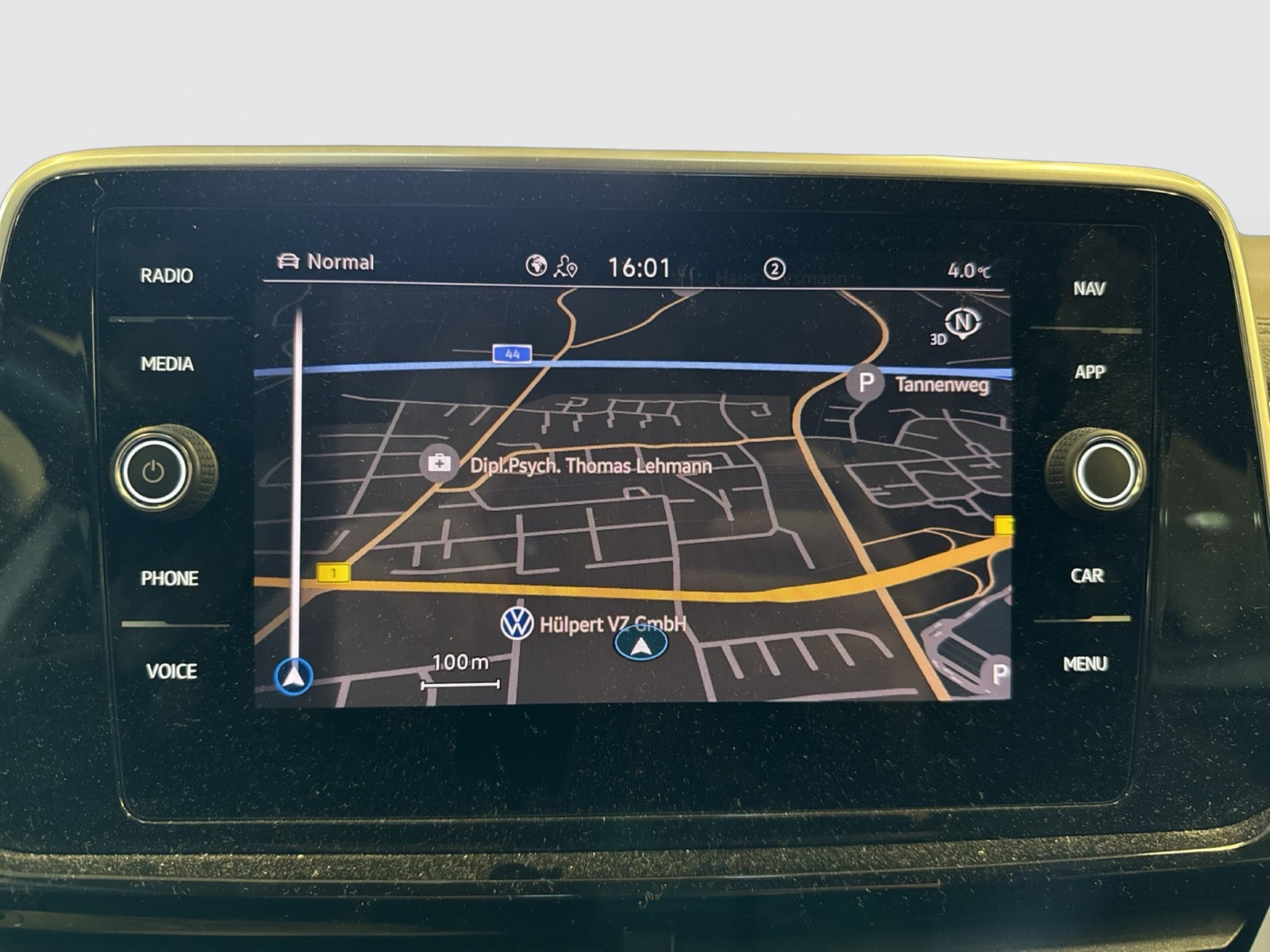 Volkswagen T-ROC 2.0 R-L DT110 TDID7F R-LINE AHK CAM ACC NAVI LED+ CARPLAY