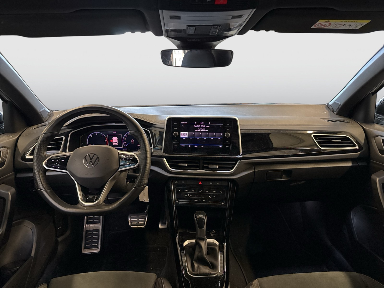 Volkswagen T-ROC 2.0 R-L DT110 TDID7F R-LINE AHK CAM ACC NAVI LED+ CARPLAY