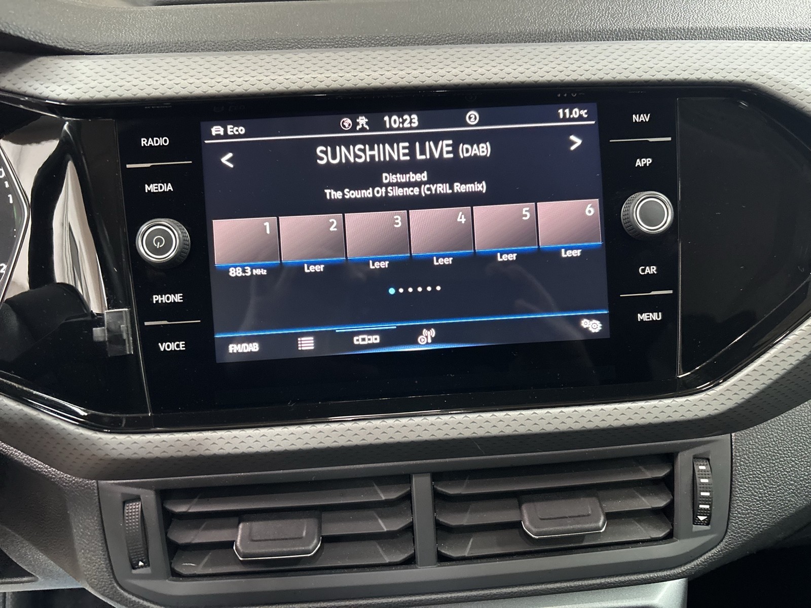 Volkswagen T-Cross 1.0 ACTIVE ACC NAVI ALU CARPLAY SITZHEIZUNG