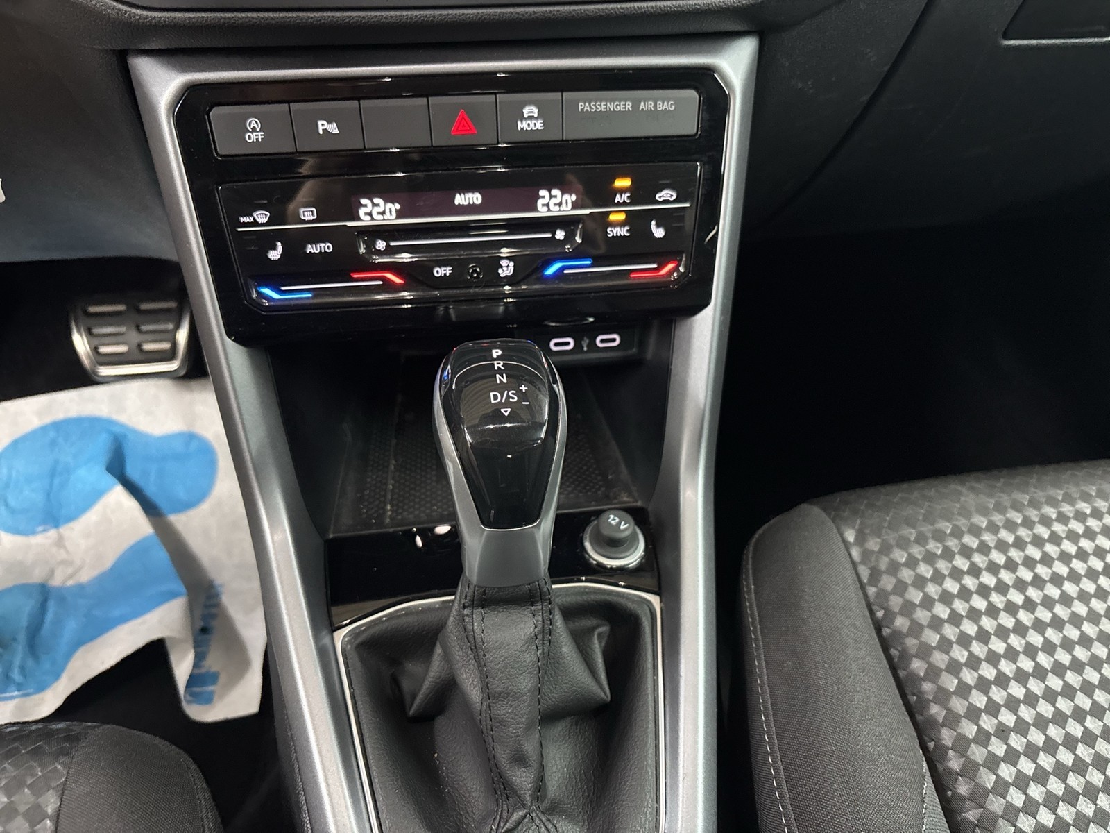 Volkswagen T-Cross 1.0 ACTIVE ACC NAVI ALU CARPLAY SITZHEIZUNG
