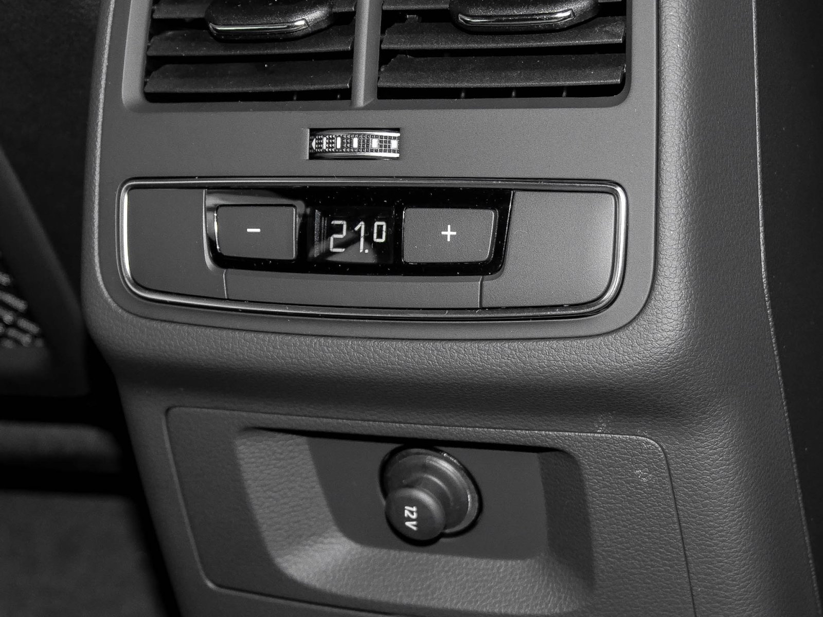 Audi A4 Allroad 45 quattro BLACKPAK AHK CAM ACC LM18