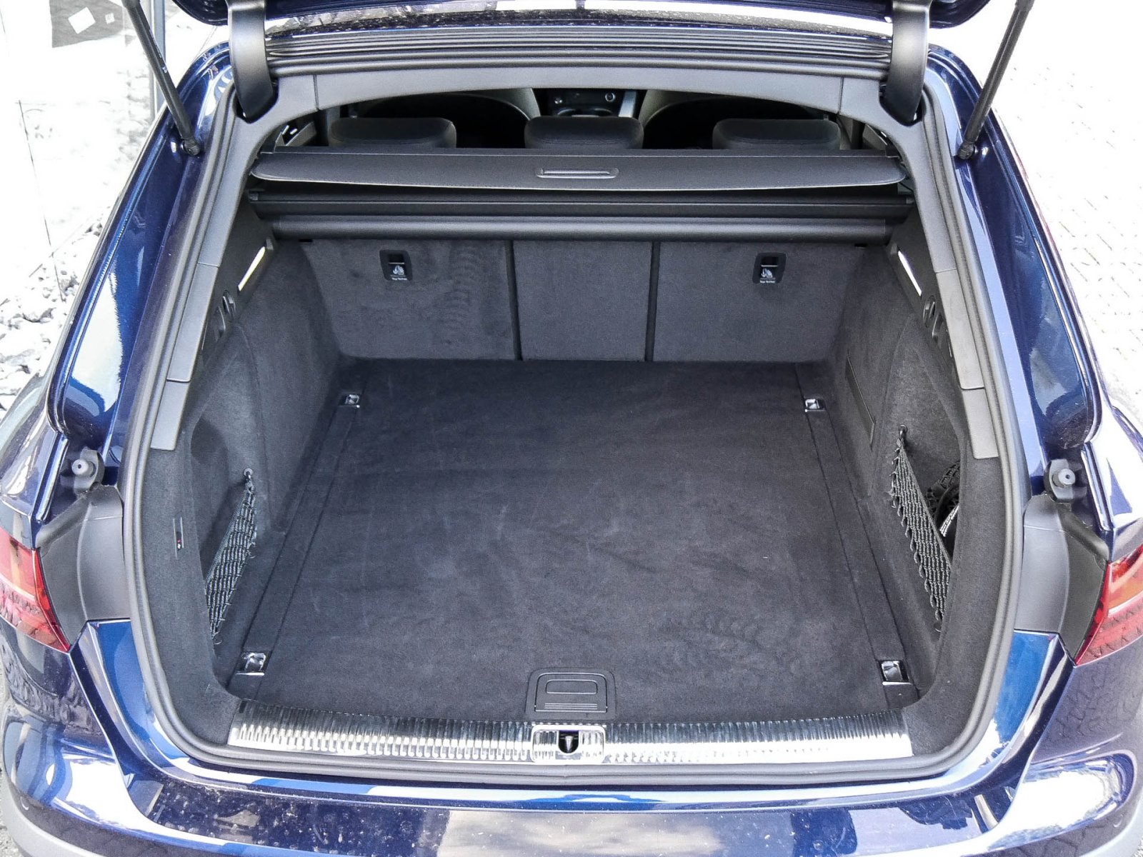 Audi A4 Allroad 45 quattro BLACKPAK AHK CAM ACC LM18