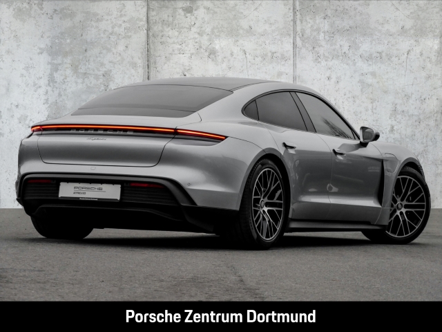 Porsche Taycan Luftfederung BOSE Rückfahrkamera 20-Zoll