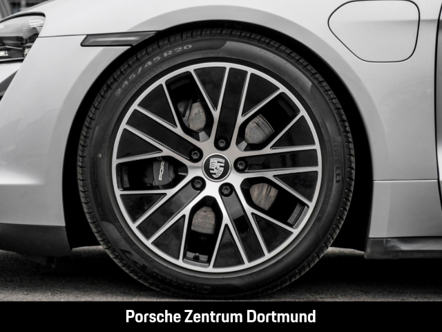 Porsche Taycan Luftfederung BOSE Rückfahrkamera 20-Zoll