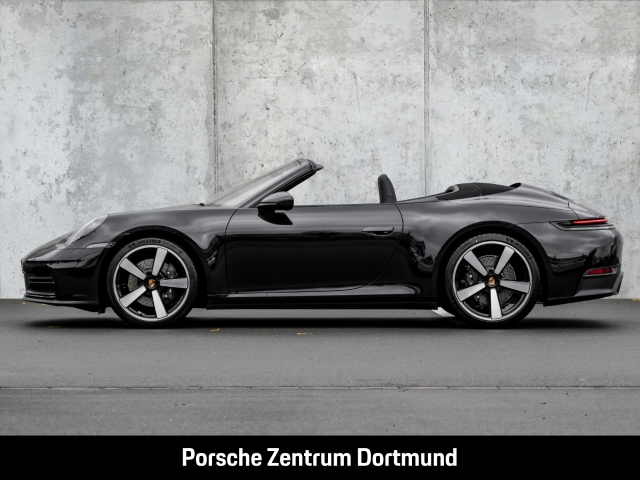 Porsche 992 911 Carrera Cabrio Rückfahrkamera Sportabgas