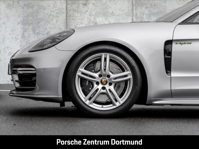 Porsche Panamera 4 E-Hybrid Sport Turismo Platinum Edition