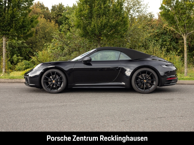 Porsche 992 911 Carrera Cabriolet Sportabgas Sportsitze