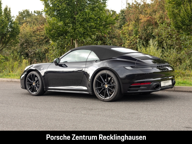 Porsche 992 911 Carrera Cabriolet Sportabgas Sportsitze