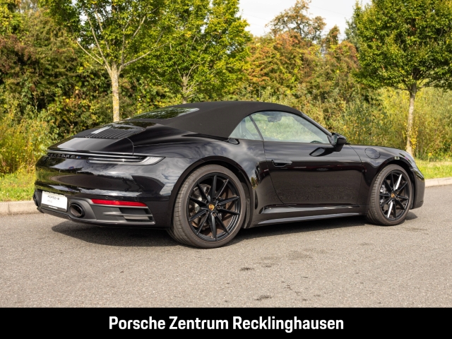 Porsche 992 911 Carrera Cabriolet Sportabgas Sportsitze