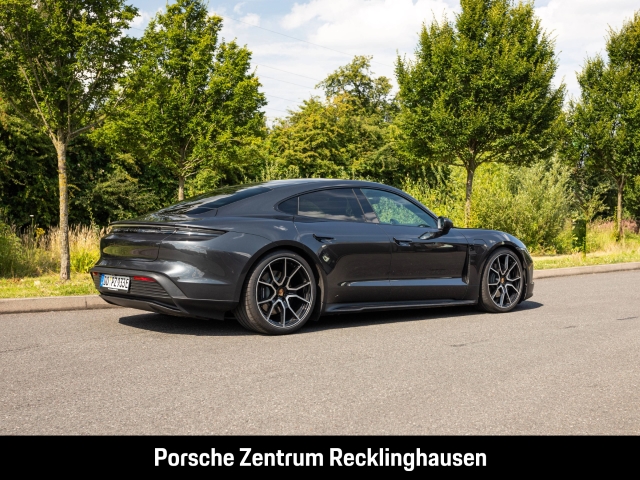 Porsche Taycan InnoDrive HD-Matrix Performancebatterie+