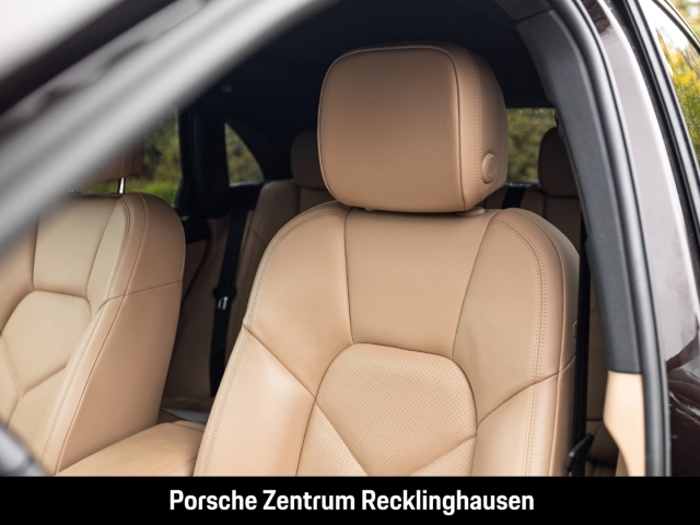 Porsche Macan Luftfederung Sportabgasanlage BOSE 20-Zoll