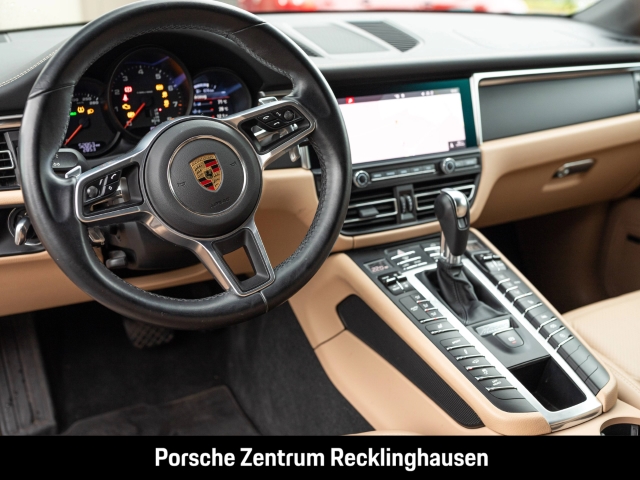 Porsche Macan Luftfederung Sportabgasanlage BOSE 20-Zoll