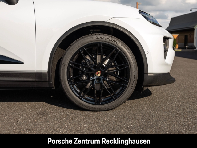 Porsche Macan 4 BOSE LED-Matrix Surround-View 22-Zoll