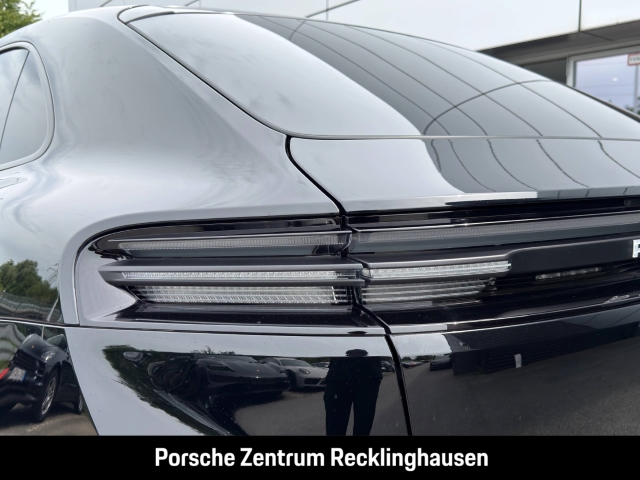 Porsche Macan 4