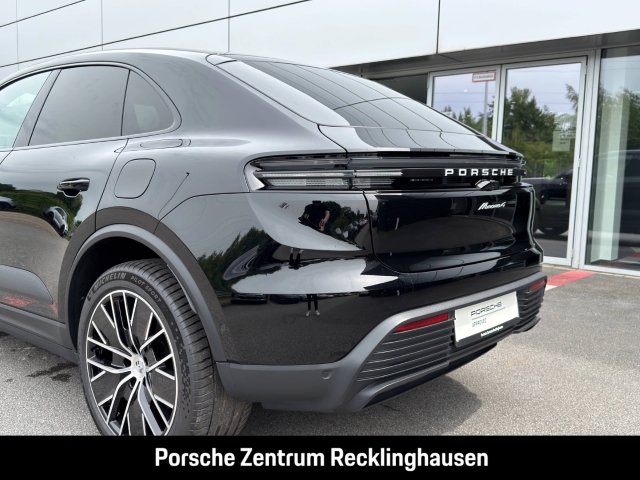Porsche Macan 4