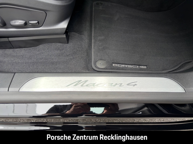 Porsche Macan 4
