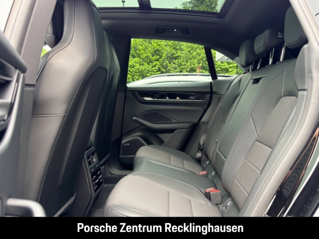 Porsche Macan 4