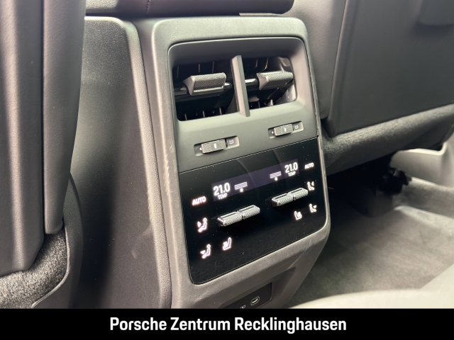 Porsche Macan 4