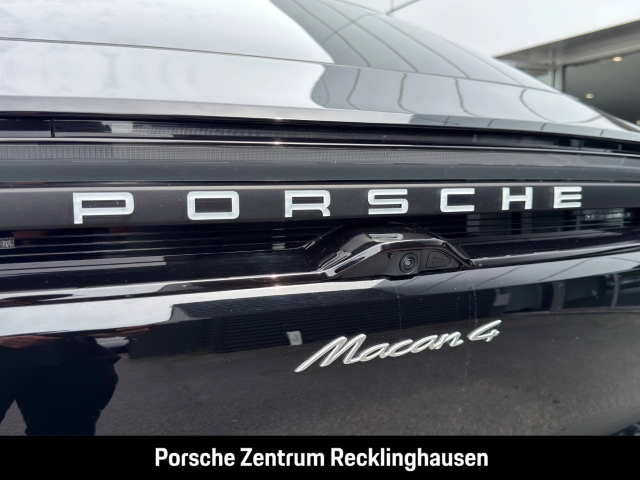 Porsche Macan 4