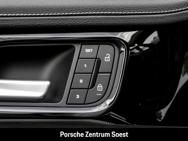 Porsche Panamera 4 E-Hybrid/Sport-Chrono/Panorama/BOSE