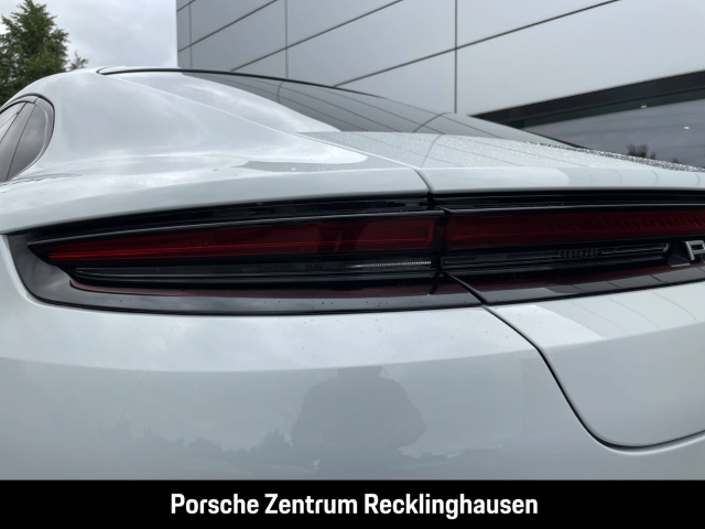 Porsche Panamera 4S E-Hybrid InnoDrive HA-Lenkung Head-Up