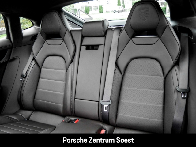 Porsche Panamera GTS/Hinterachslenkung/Panoramadach/BOSE