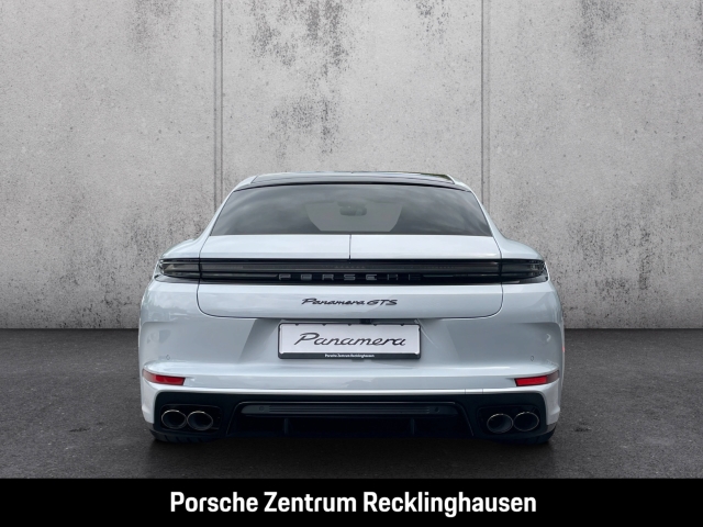 Porsche Panamera GTS Head-Up InnoDrive LED Sportabgas
