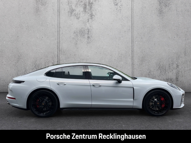 Porsche Panamera GTS Head-Up InnoDrive LED Sportabgas