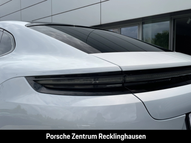 Porsche Panamera GTS Head-Up InnoDrive LED Sportabgas