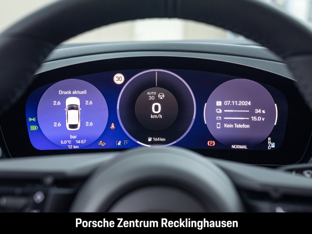 Porsche Macan bo Panorama Surround-View InnoDrive LED