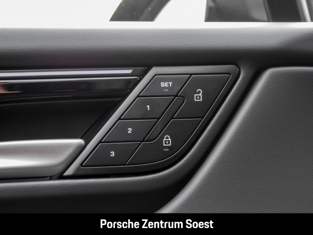 Porsche Macan Electric Basis/21-Zoll/Panoramadach/BOSE