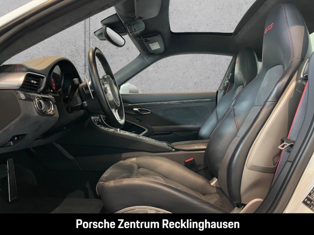 Porsche 991 -1 (911) Carrera 4 GTS
