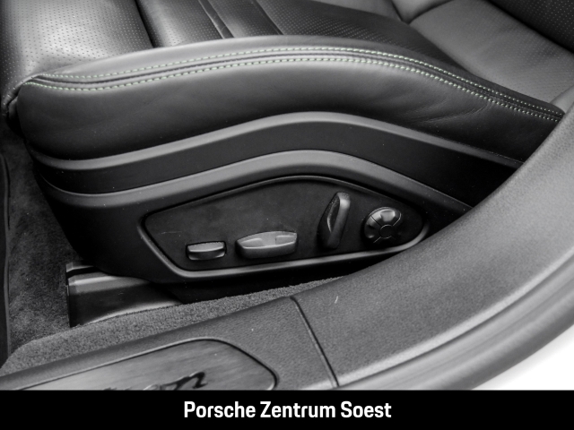 Porsche Panamera 4 E-Hybrid Platinum Edition/SportChrono