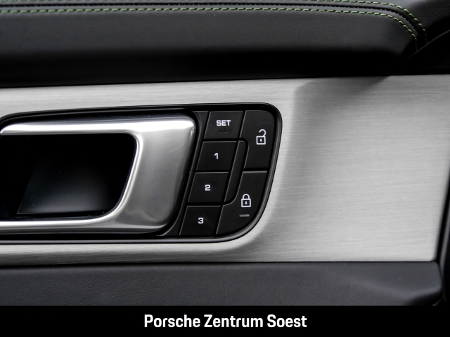 Porsche Panamera 4 E-Hybrid Platinum Edition/SportChrono