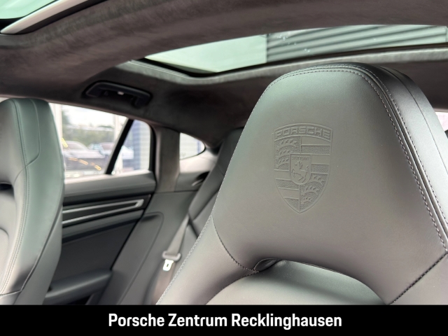 Porsche Panamera 4 E-Hybrid Platinum Edition InnoDrive