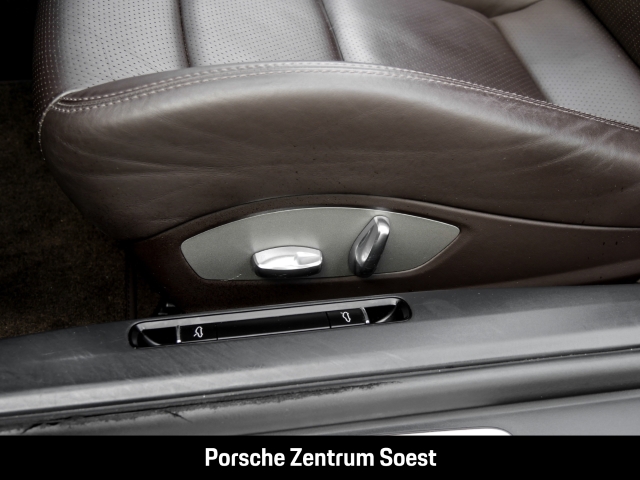Porsche 991 Carrera Cabriolet/PASM/ParkAssistent/BOSE
